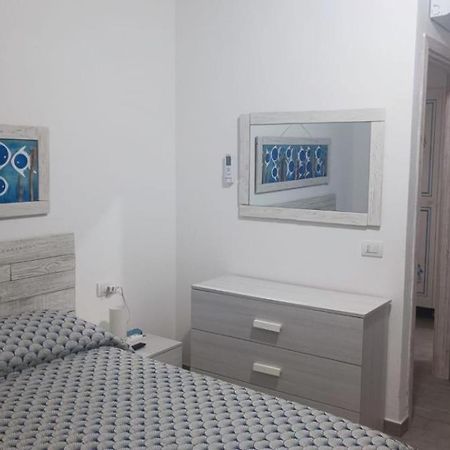 Le Perle Sts Apartment Palau Bagian luar foto